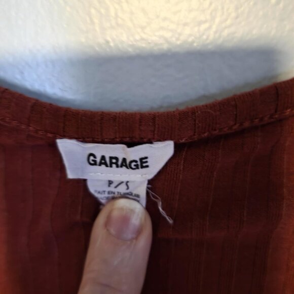 EUC Garage Crop Top Rust Colored with Faux Button front - Picture 3 of 3